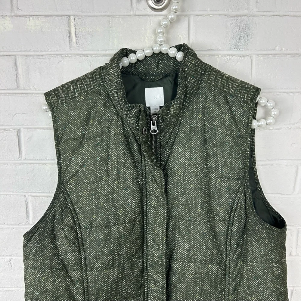 J.Jill Lightweight Green Herringbone Zip Front Puffer Vest Size M